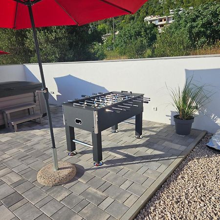 Apartman Koko With Private Jacuzzi Makarska Exterior foto