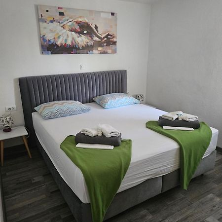 Apartman Koko With Private Jacuzzi Makarska Exterior foto