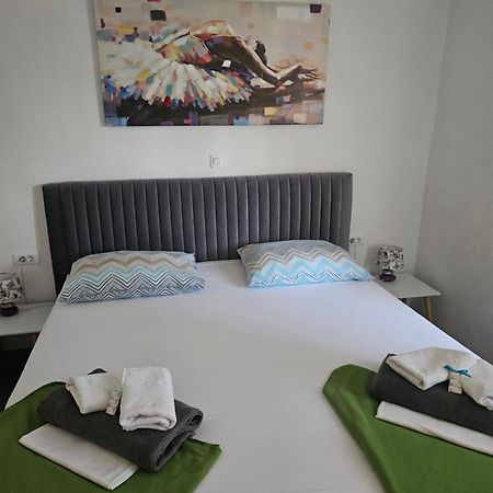 Apartman Koko With Private Jacuzzi Makarska Exterior foto
