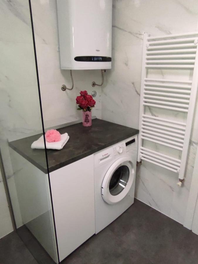 Apartman Koko With Private Jacuzzi Makarska Exterior foto